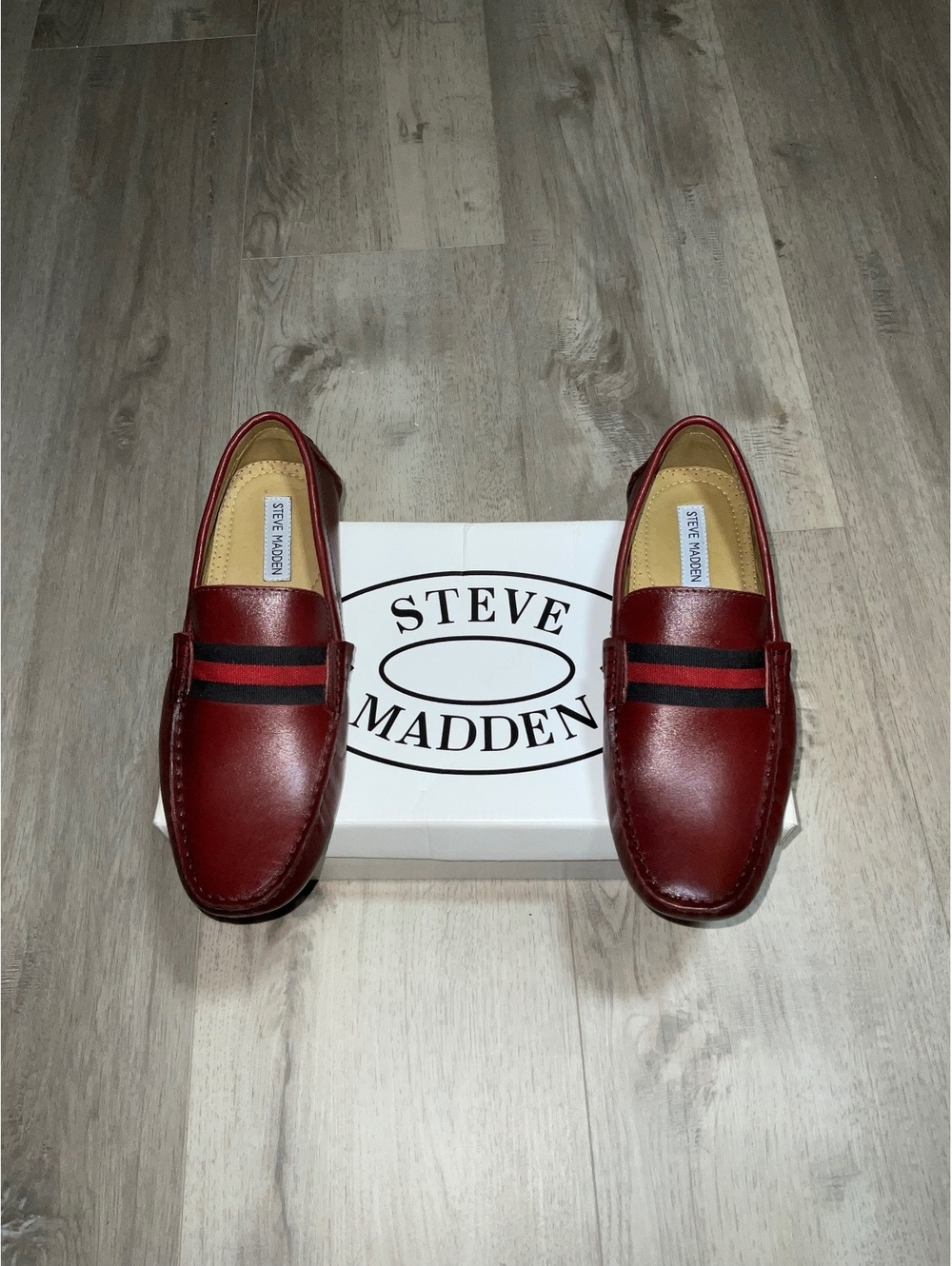Steve Madden Bare Red Leather Loafers Size 7.5 D